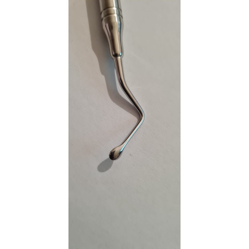 Cucharilla de legrado lucas dentada 3.5 mm