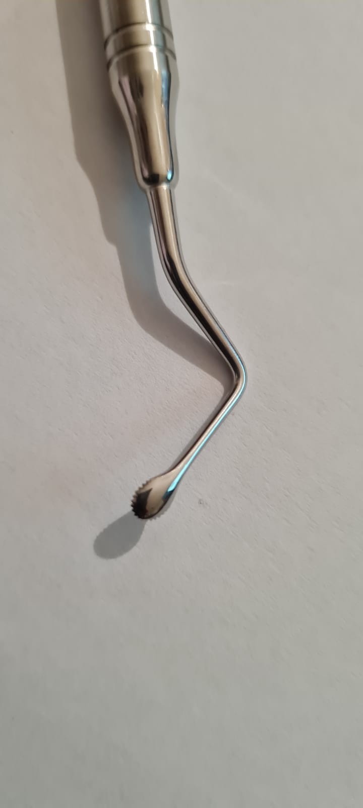 Cucharilla de legrado lucas...